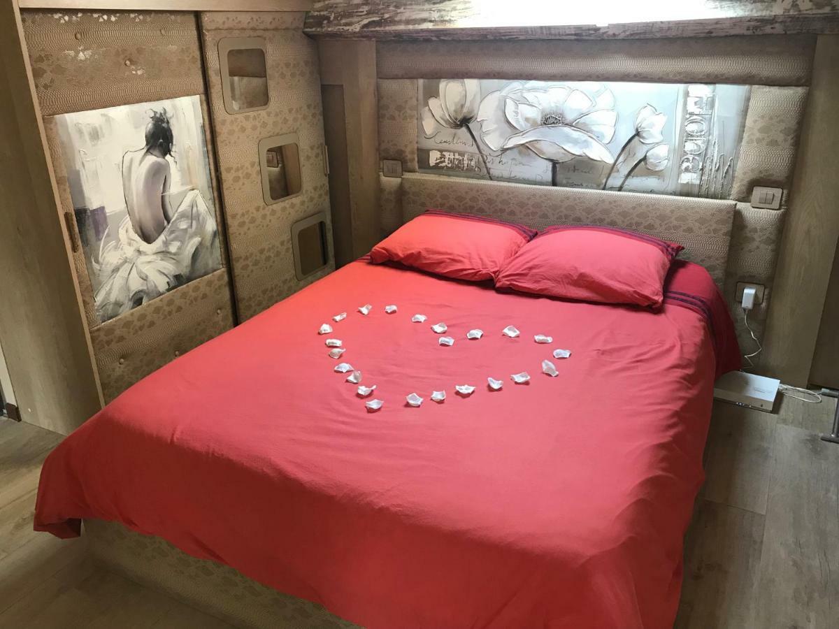Love Room Jacuzzi Croisette Cannes Bagian luar foto